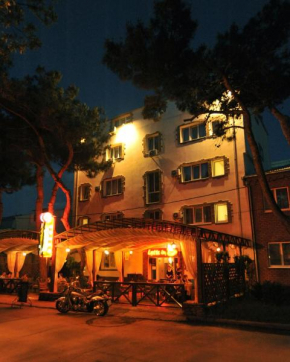 Maksimus Hotel
